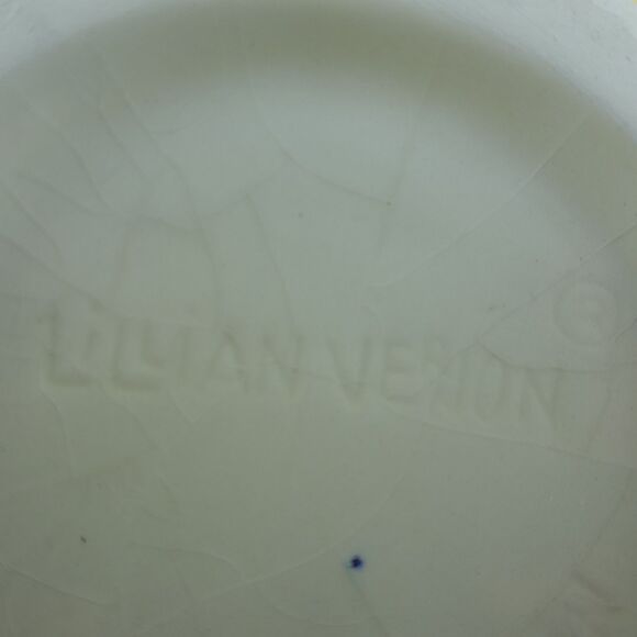 Vintage Lillian Vernon Lemon Pitcher with Stem Handle and Leaf Spout - Picture 7 of 9